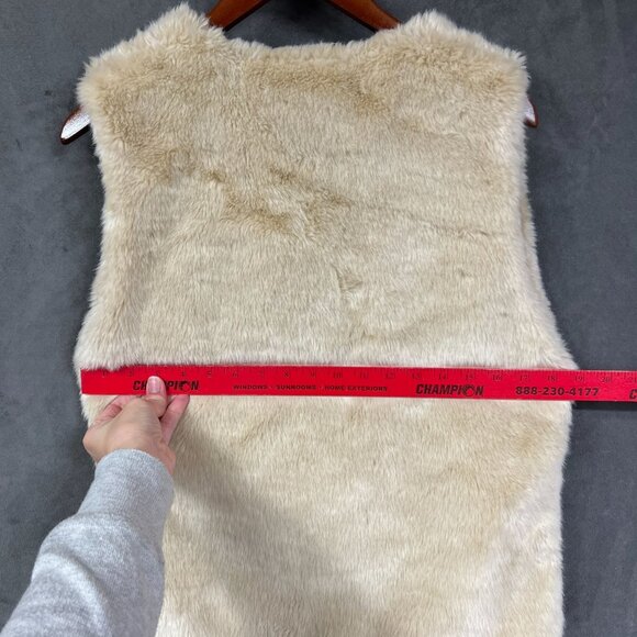 BCBG Generation‎  Cream Faux Fur Vest M/L BOHO Fall Cozy - Picture 4 of 7